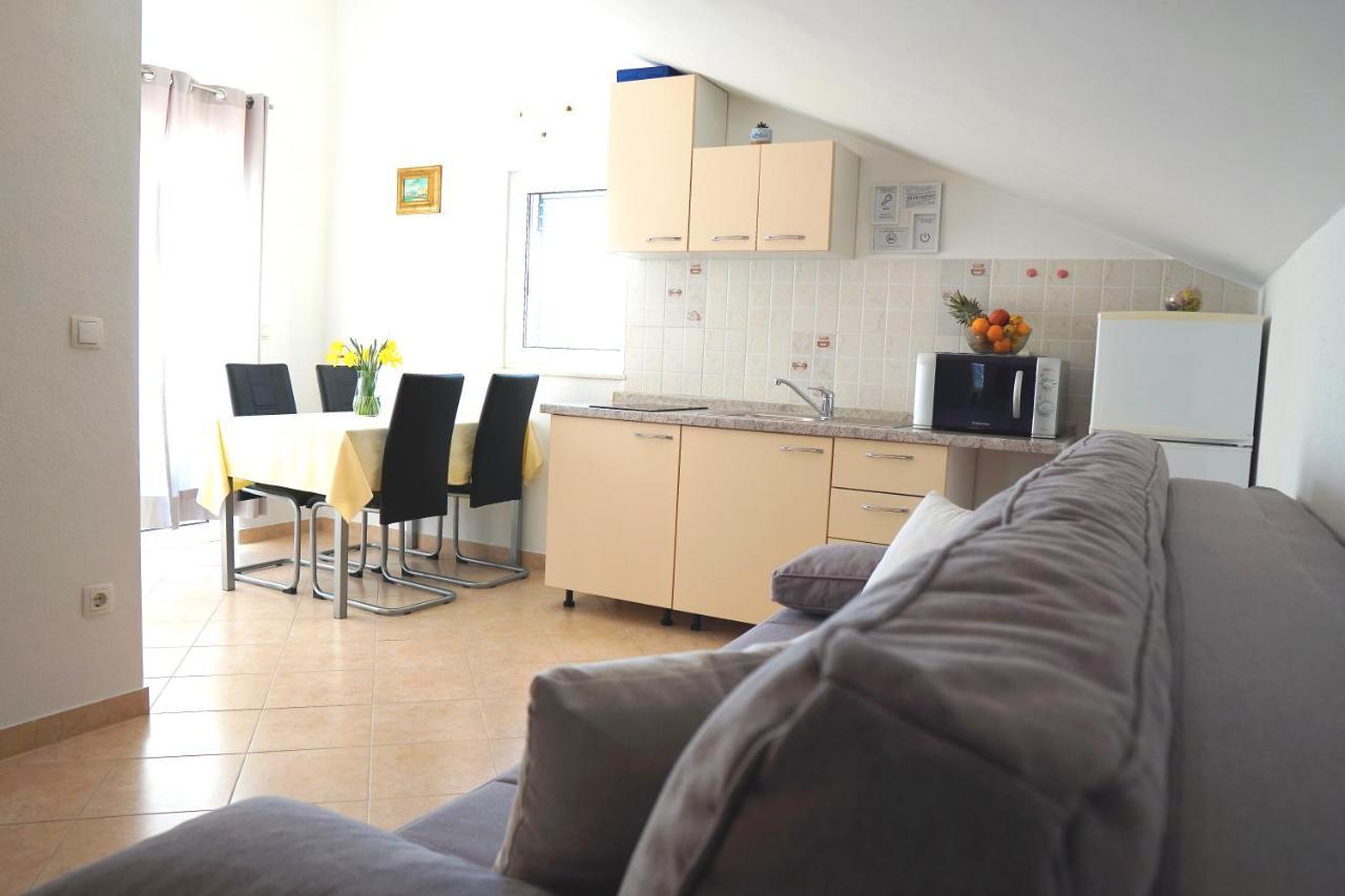 Cvita Apartments Трогір Екстер'єр фото